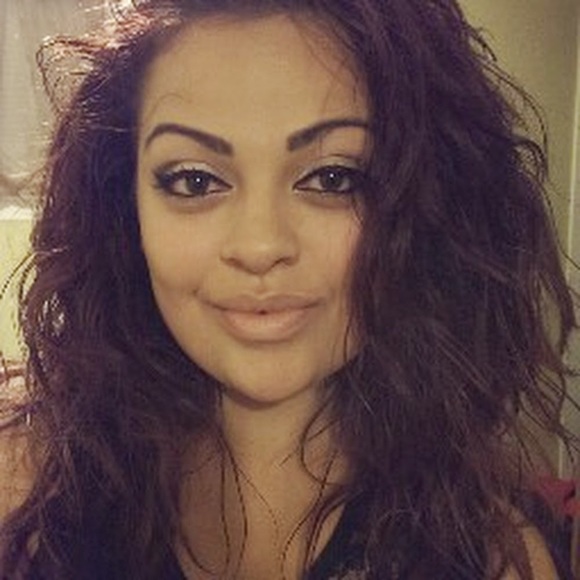 Meet your Posher, Amanda - Picture 1 of 1